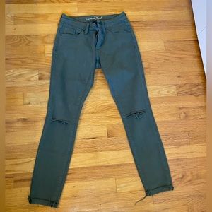Universal Thread Hunter Green skinny denim pants